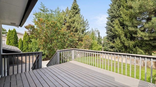 5330 W Russett Dr, Spokane, WA 99208