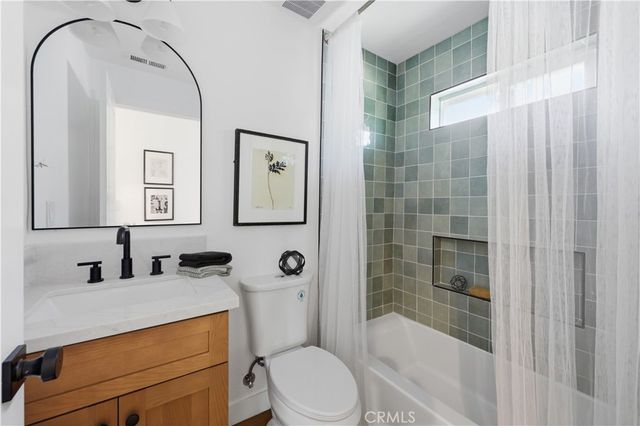 876 W Oliver, San Pedro, CA 90731