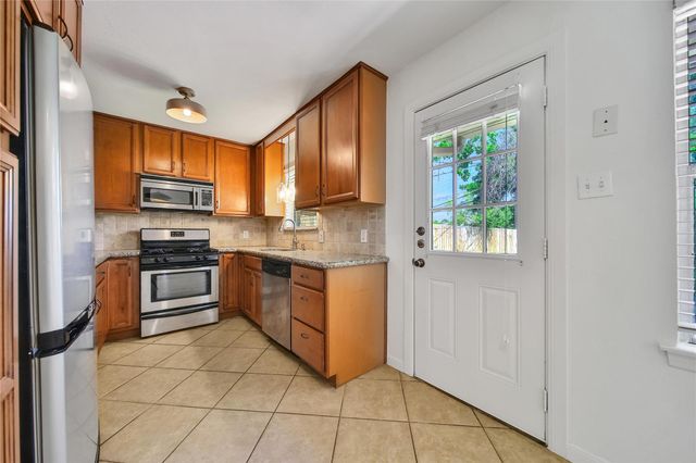 4938 Saxon Drive, Houston, TX 77092