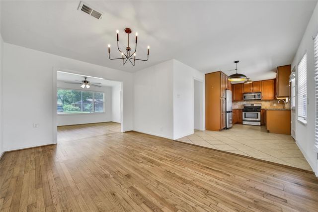 4938 Saxon Drive, Houston, TX 77092