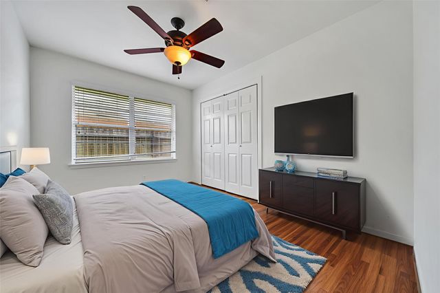 4938 Saxon Drive, Houston, TX 77092