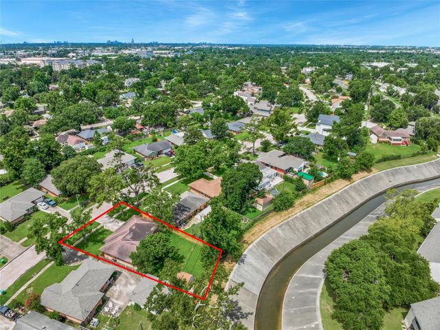 4938 Saxon Drive, Houston, TX 77092