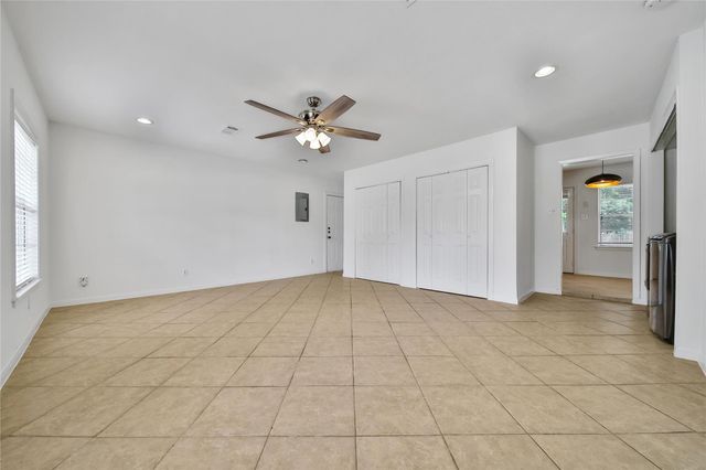 4938 Saxon Drive, Houston, TX 77092