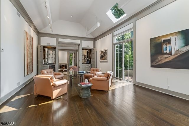 24 Douglass Ave, Bernardsville Boro, NJ 07924