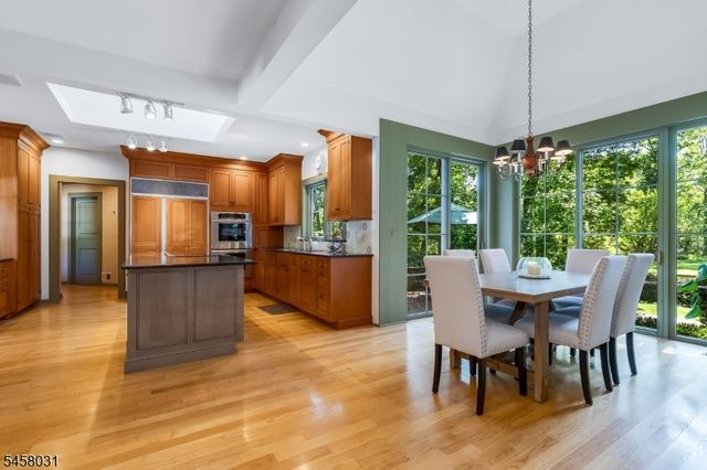 24 Douglass Ave, Bernardsville Boro, NJ 07924