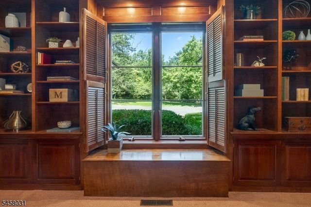 24 Douglass Ave, Bernardsville Boro, NJ 07924