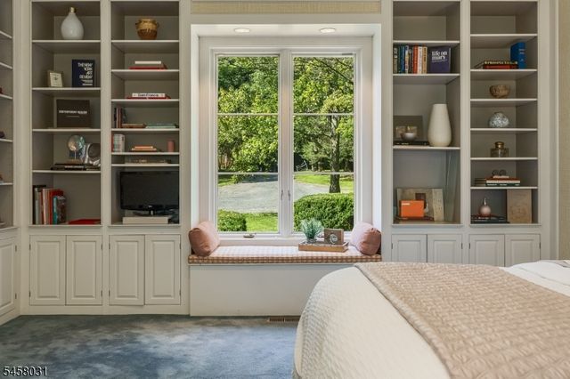 24 Douglass Ave, Bernardsville Boro, NJ 07924