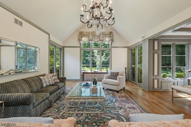 24 Douglass Ave, Bernardsville Boro, NJ 07924