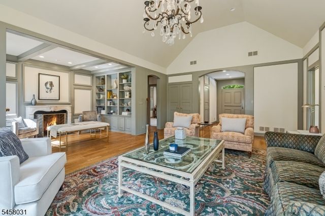 24 Douglass Ave, Bernardsville Boro, NJ 07924
