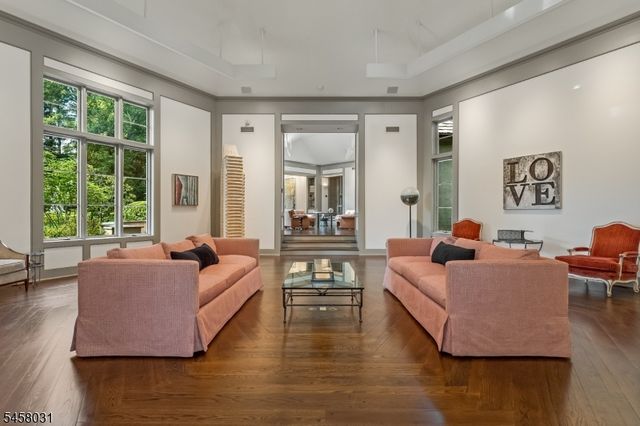 24 Douglass Ave, Bernardsville Boro, NJ 07924