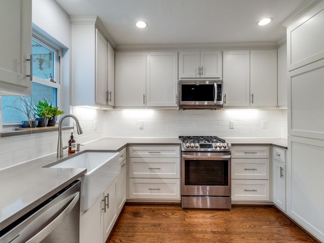 824 Kirkwood Drive, Dallas, TX 75218