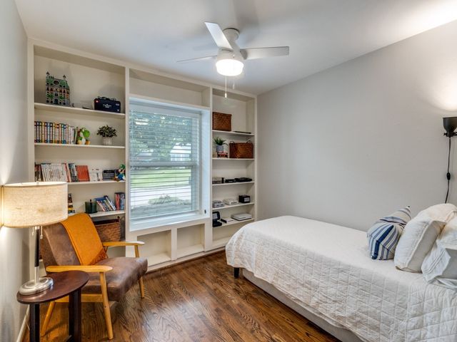 824 Kirkwood Drive, Dallas, TX 75218