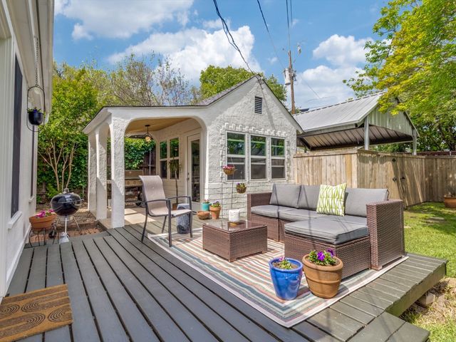 824 Kirkwood Drive, Dallas, TX 75218