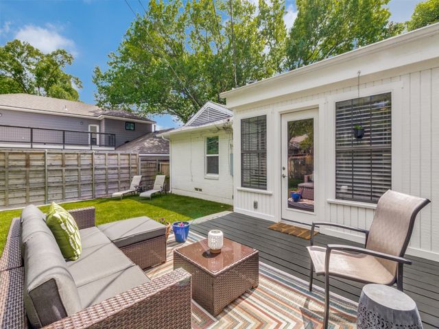 824 Kirkwood Drive, Dallas, TX 75218