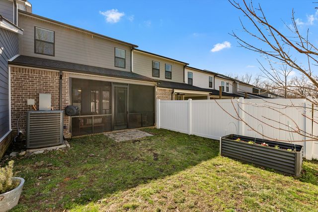 1552 Nickelby Pl, Thompsons Station, TN 37179