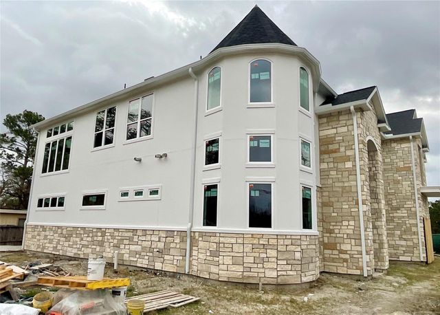 9756 Westview Drive, Houston, TX 77055