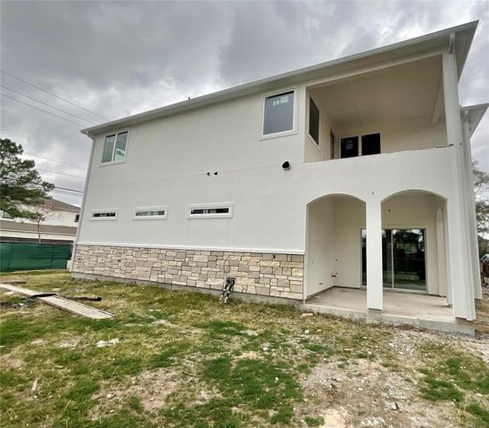 9756 Westview Drive, Houston, TX 77055