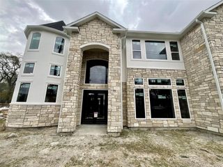 9756 Westview Drive, Houston, TX 77055