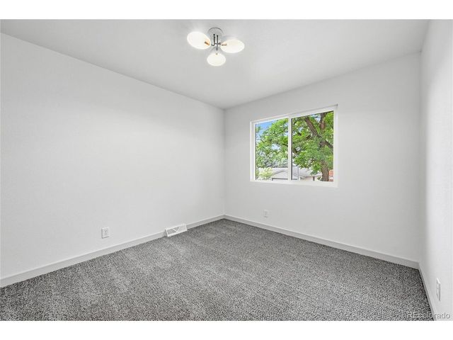580 S Field Ct, Denver, CO 80226