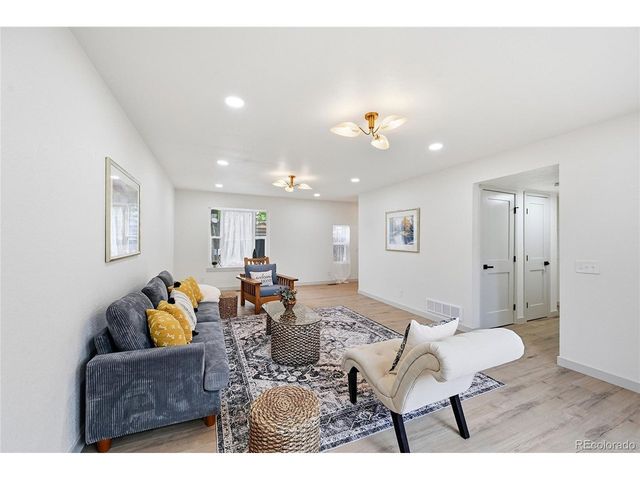 580 S Field Ct, Denver, CO 80226