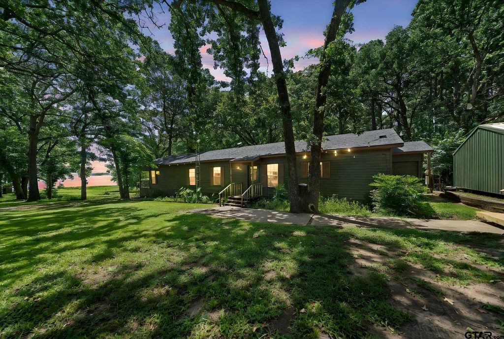 10351 County Road 4101, Frankston, TX 75763