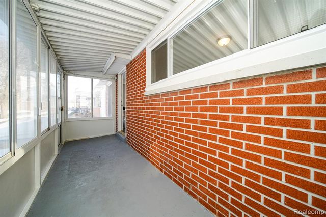 750 E Hayes Avenue, Hazel Park, MI 48030