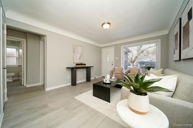 750 E Hayes Avenue, Hazel Park, MI 48030