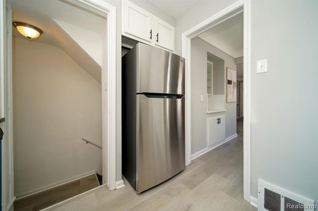 750 E Hayes Avenue, Hazel Park, MI 48030