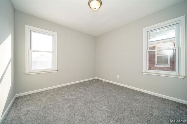 750 E Hayes Avenue, Hazel Park, MI 48030