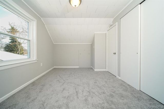 750 E Hayes Avenue, Hazel Park, MI 48030