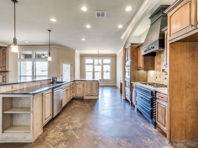 2707 E 138th Street S, Bixby, OK 74008