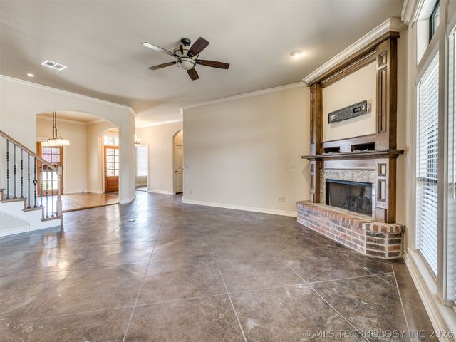2707 E 138th Street S, Bixby, OK 74008