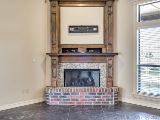 2707 E 138th Street S, Bixby, OK 74008