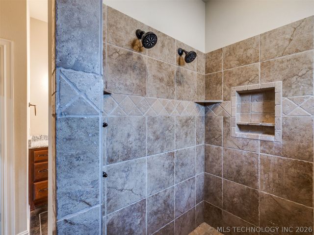 2707 E 138th Street S, Bixby, OK 74008