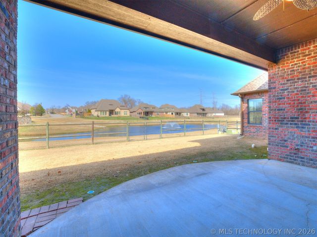 2707 E 138th Street S, Bixby, OK 74008