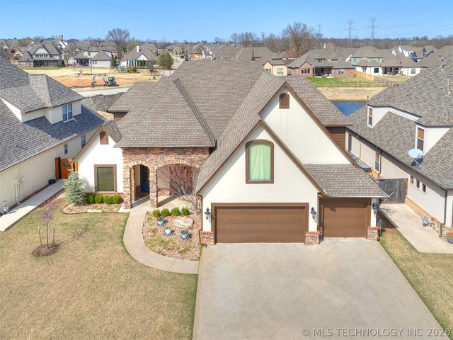 2707 E 138th Street S, Bixby, OK 74008