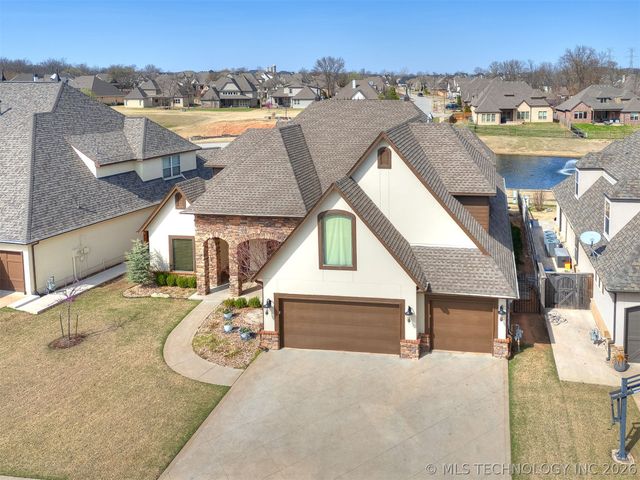 2707 E 138th Street S, Bixby, OK 74008