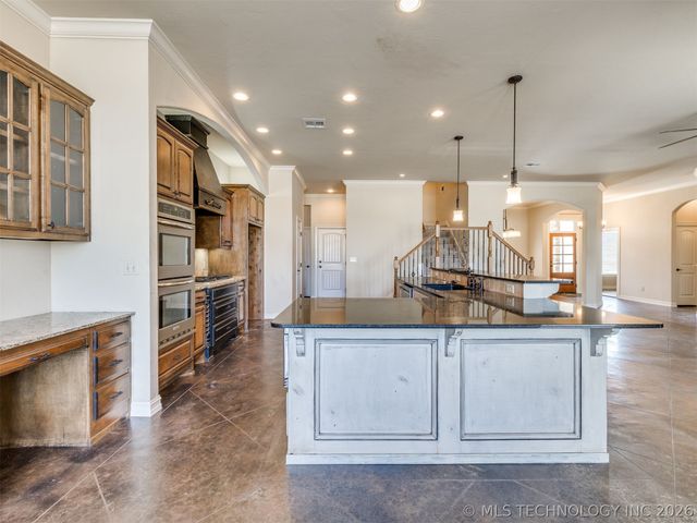2707 E 138th Street S, Bixby, OK 74008
