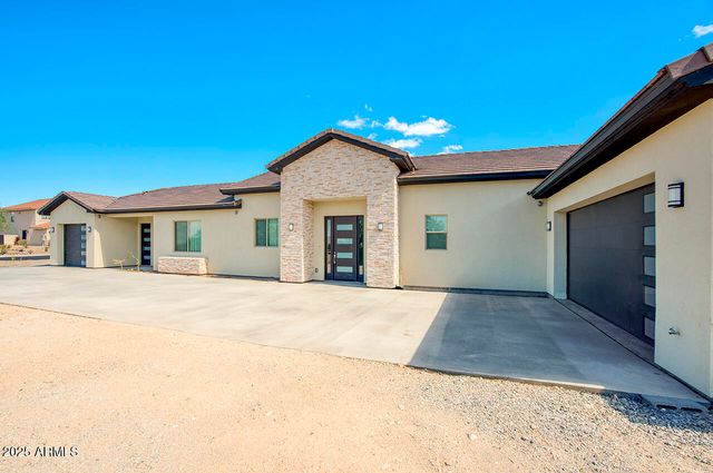 11181 S Wilson Lane, Goodyear, AZ 85338