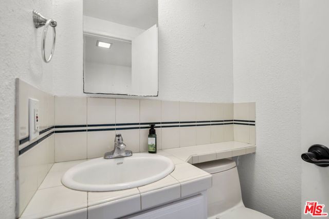 815 Las Lomas Drive B, La Habra, CA 90631