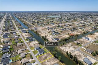 113 NE 8th TER, Cape Coral, FL 33909
