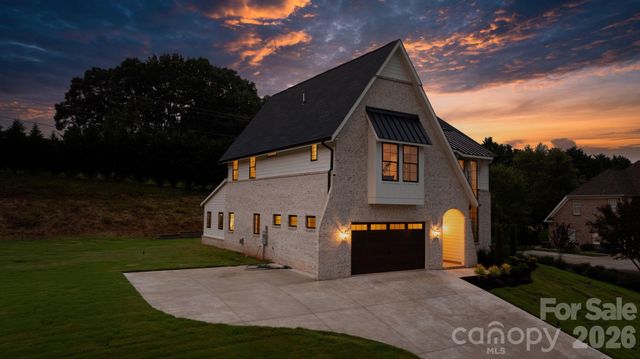 2670 Charleston Court, Claremont, NC 28610