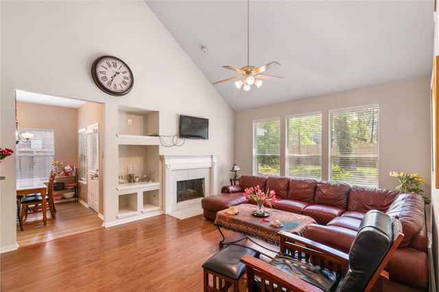 1418 Summer Rain Drive, Kingwood, TX 77339