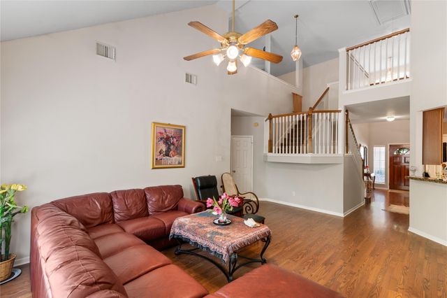 1418 Summer Rain Drive, Kingwood, TX 77339