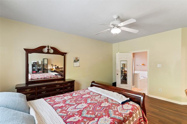 1418 Summer Rain Drive, Kingwood, TX 77339