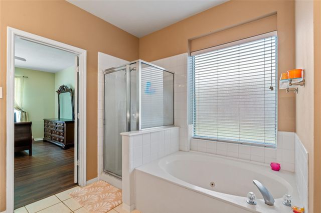 1418 Summer Rain Drive, Kingwood, TX 77339