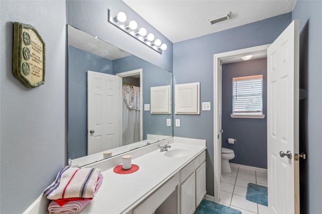 1418 Summer Rain Drive, Kingwood, TX 77339