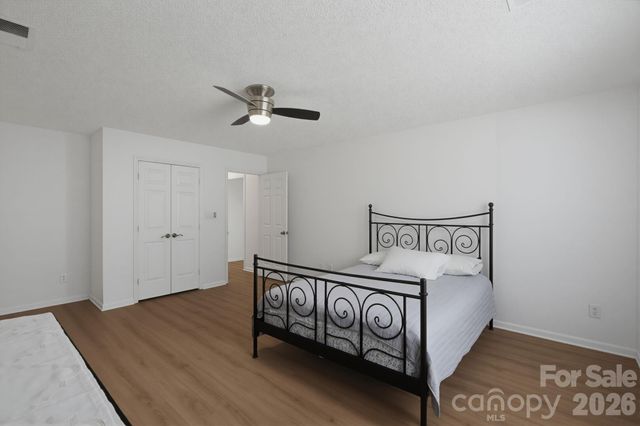 6813 Neuhoff Lane, Charlotte, NC 28269