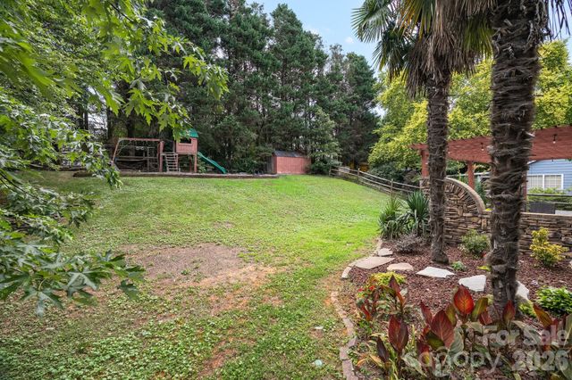 6813 Neuhoff Lane, Charlotte, NC 28269