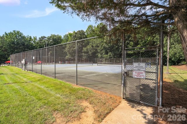 6813 Neuhoff Lane, Charlotte, NC 28269